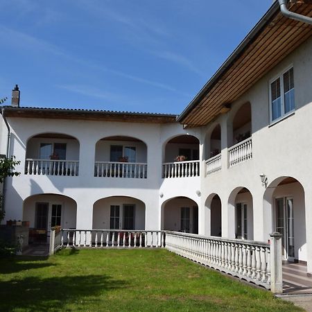 Appartmenthaus Rosenhof Podersdorf am See Eksteriør bilde